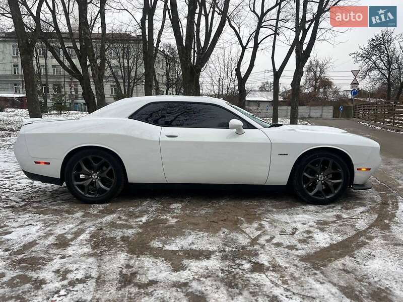 Купе Dodge Challenger 2019 в Киеве