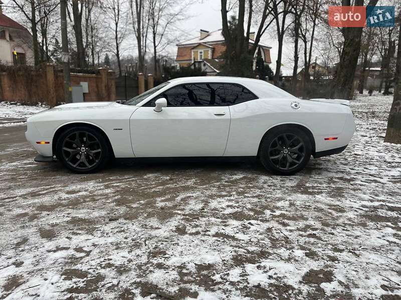 Купе Dodge Challenger 2019 в Киеве