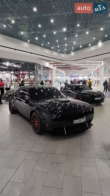 Купе Dodge Challenger 2018 в Киеве