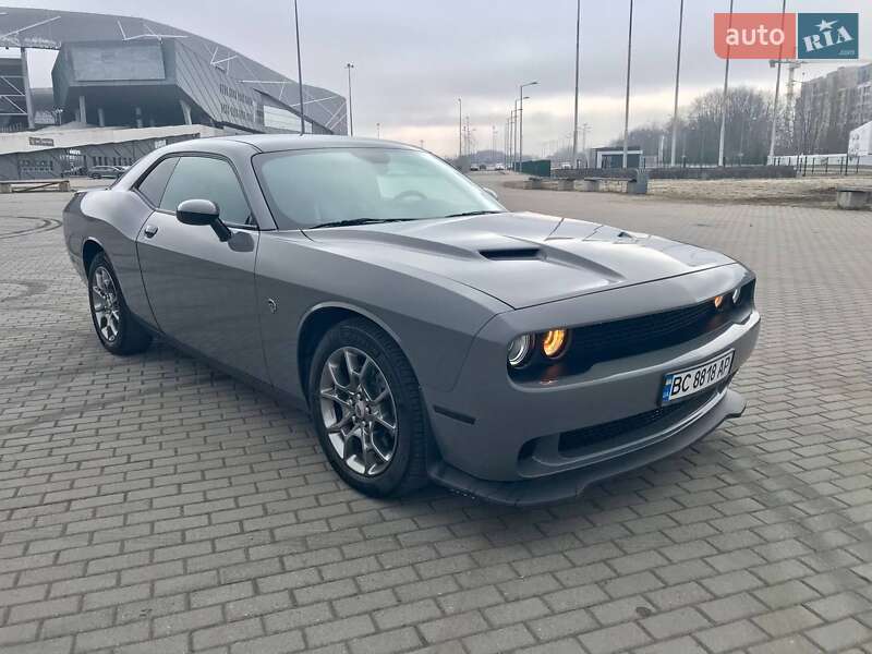 Купе Dodge Challenger 2017 в Львове