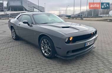 Купе Dodge Challenger 2017 в 