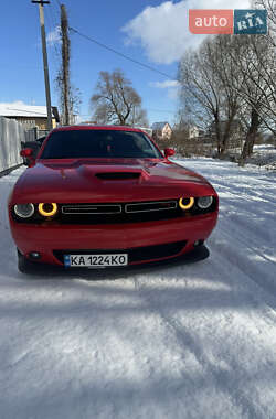 Купе Dodge Challenger 2021 в 