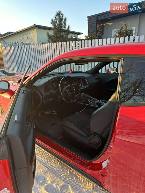 Купе Dodge Challenger 2021 в Киеве фото 13 Купе Dodge Challenger 2021 в Киеве