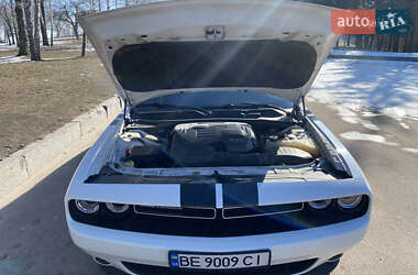 Купе Dodge Challenger 2015 в 
