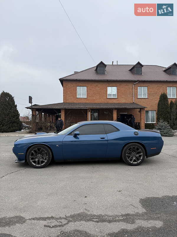 Купе Dodge Challenger 2020 в Кропивницькому