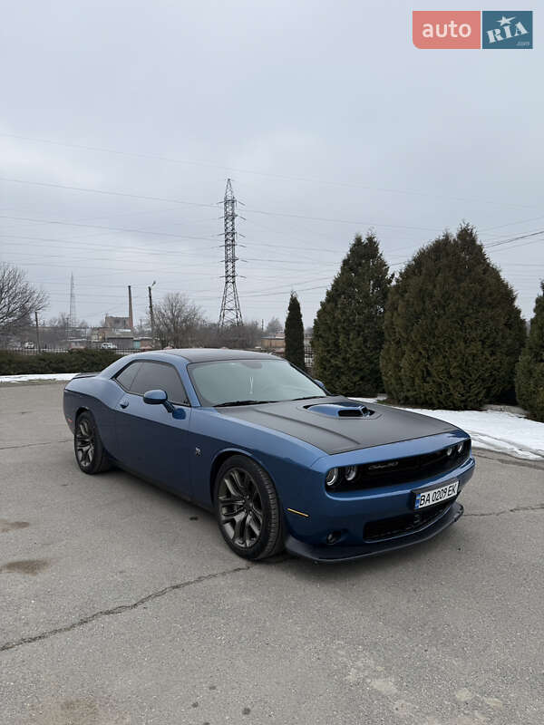 Купе Dodge Challenger 2020 в Кропивницькому