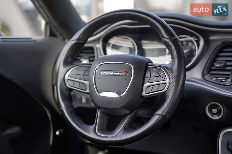 Купе Dodge Challenger 2019 в Черновцах