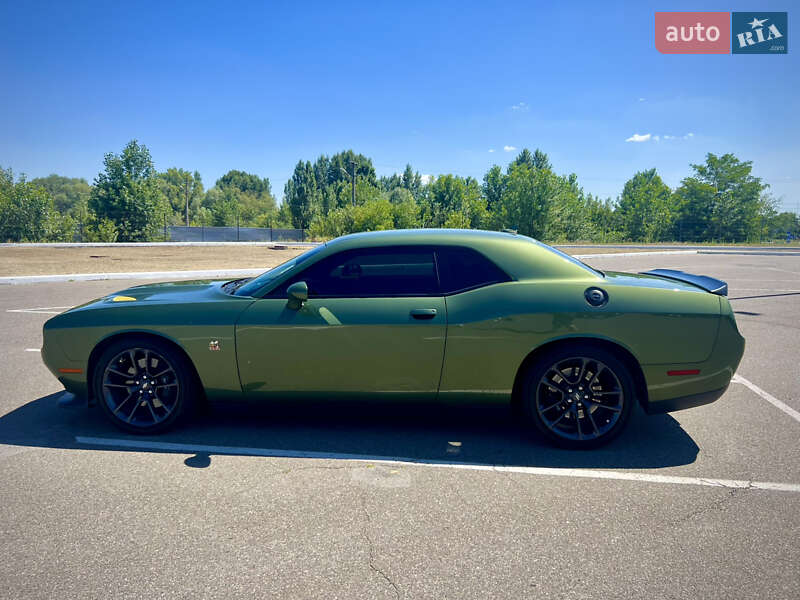 Купе Dodge Challenger 2022 в Киеве