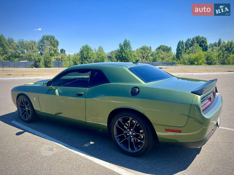 Купе Dodge Challenger 2022 в Киеве