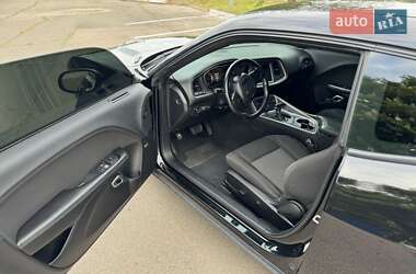 Купе Dodge Challenger 2020 в 