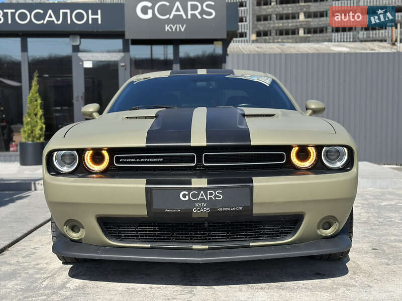 Купе Dodge Challenger 2014 в Києві