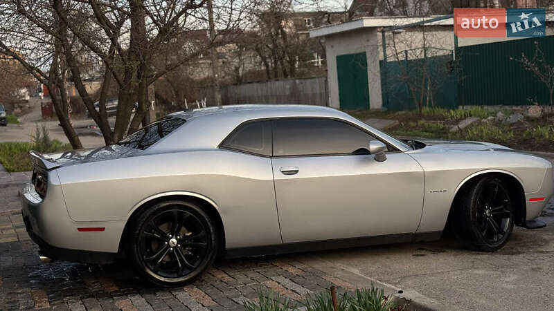 Купе Dodge Challenger 2021 в Киеве