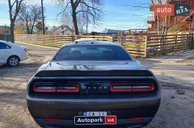 Купе Dodge Challenger 2015 в 