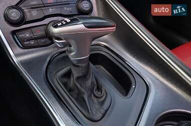 Купе Dodge Challenger 2015 в 
