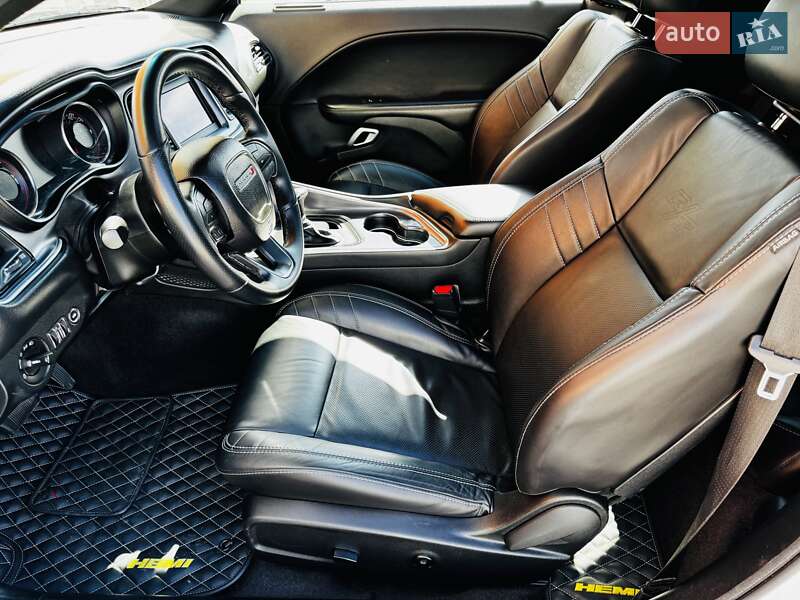 Купе Dodge Challenger 2018 в Одессе фото 24 Купе Dodge Challenger 2018 в Одессе