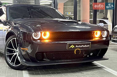 Купе Dodge Challenger 2016 в 