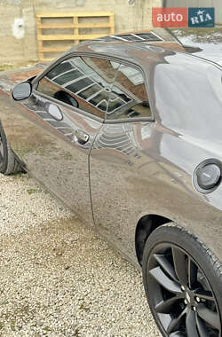 Купе Dodge Challenger 2021 в 