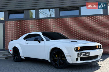 Купе Dodge Challenger 2018 в 