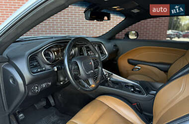 Купе Dodge Challenger 2018 в 