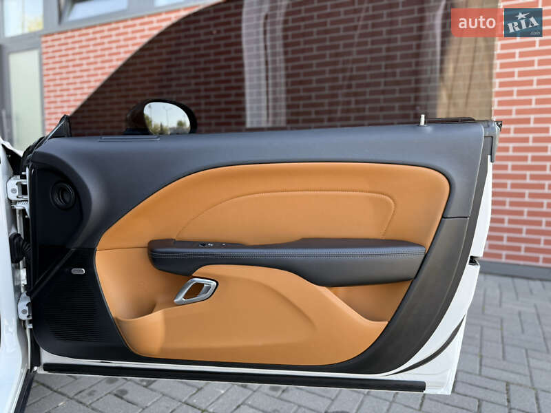 Купе Dodge Challenger 2018 в Львові