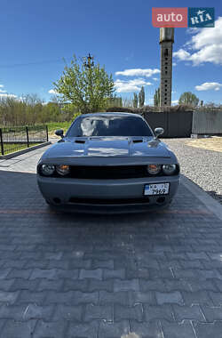 Купе Dodge Challenger 2013 в Буче