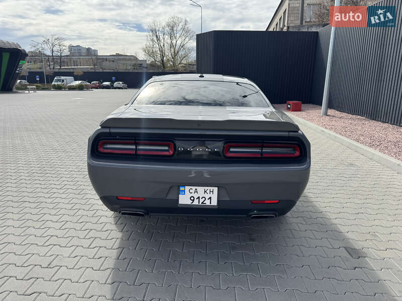 Купе Dodge Challenger 2018 в Киеве