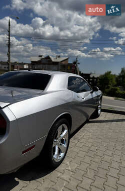 Купе Dodge Challenger 2013 в 