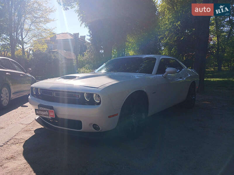Dodge Challenger 2019