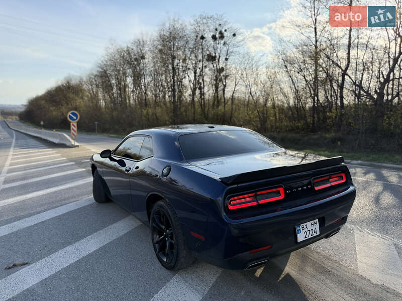 Купе Dodge Challenger 2016 в Каменец-Подольском фото 27 Купе Dodge Challenger 2016 в Каменец-Подольском