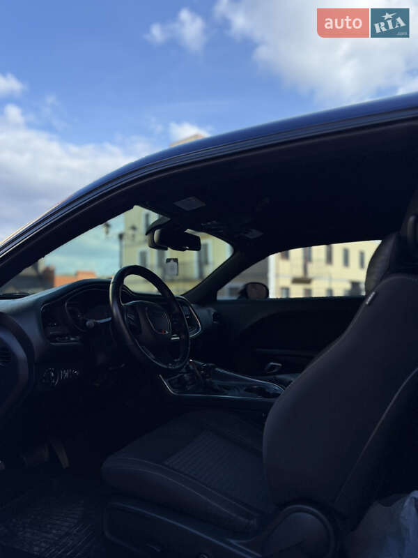 Купе Dodge Challenger 2016 в Каменец-Подольском фото 34 Купе Dodge Challenger 2016 в Каменец-Подольском
