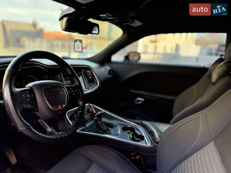 Купе Dodge Challenger 2016 в Каменец-Подольском фото 36 Купе Dodge Challenger 2016 в Каменец-Подольском