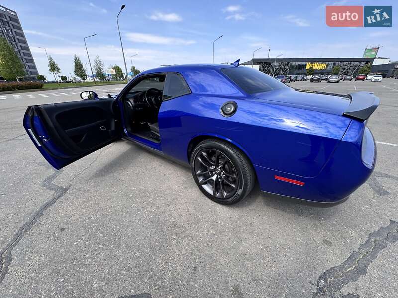 Dodge Challenger 2020