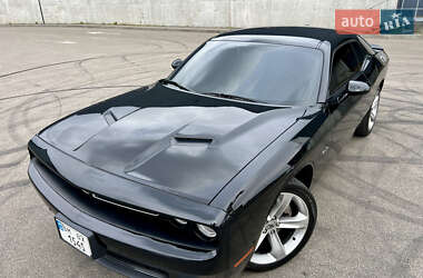 Купе Dodge Challenger 2016 в 