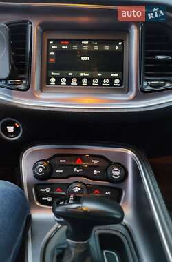 Купе Dodge Challenger 2017 в 