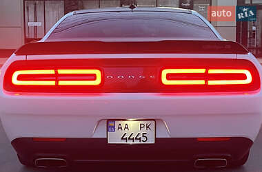 Купе Dodge Challenger 2016 в 