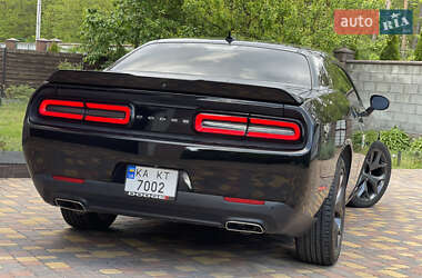 Купе Dodge Challenger 2018 в 