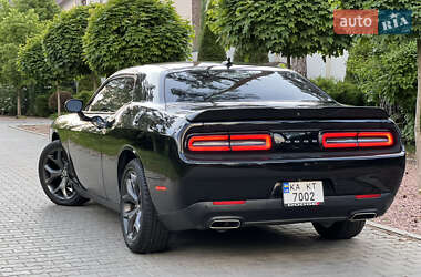Купе Dodge Challenger 2018 в 
