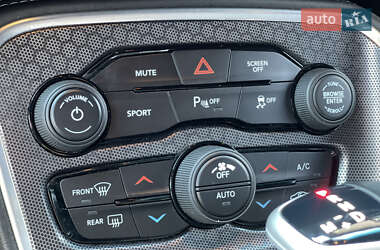 Купе Dodge Challenger 2018 в 
