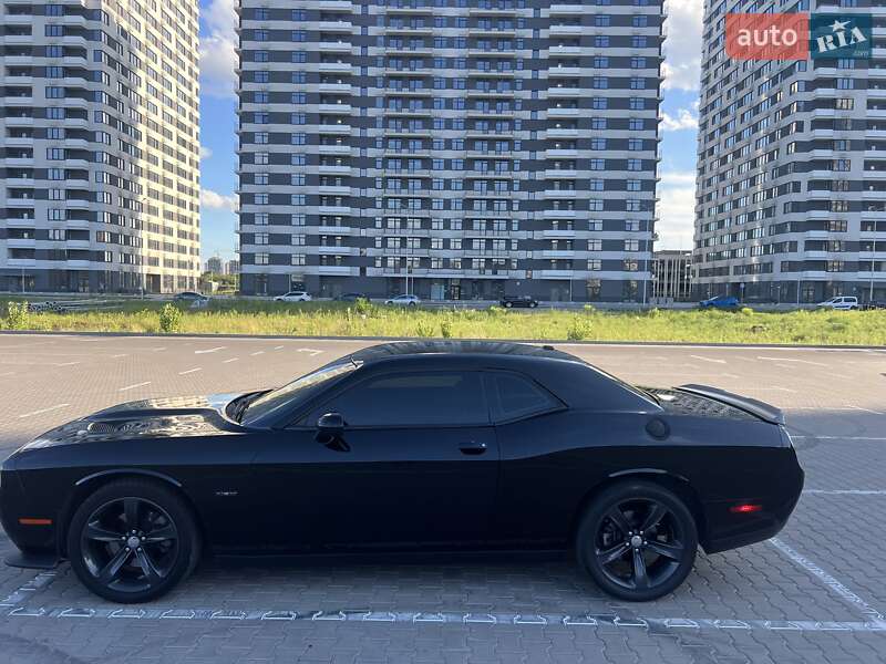 Купе Dodge Challenger 2015 в Киеве