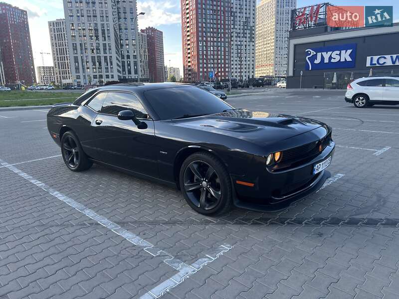 Купе Dodge Challenger 2015 в Киеве