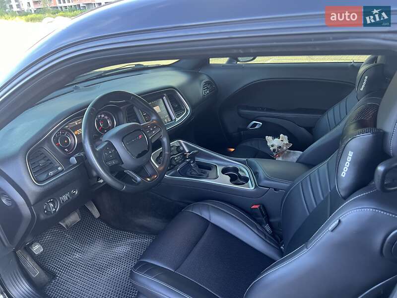 Купе Dodge Challenger 2015 в Киеве
