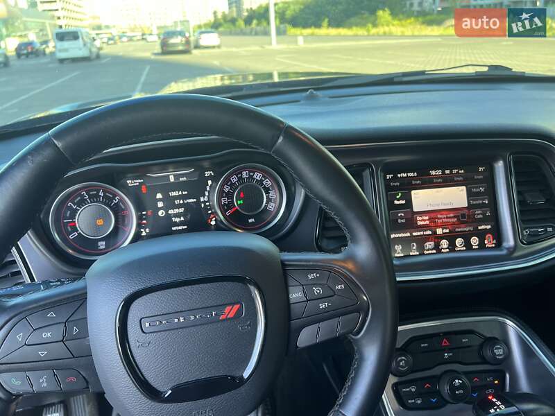 Купе Dodge Challenger 2015 в Киеве
