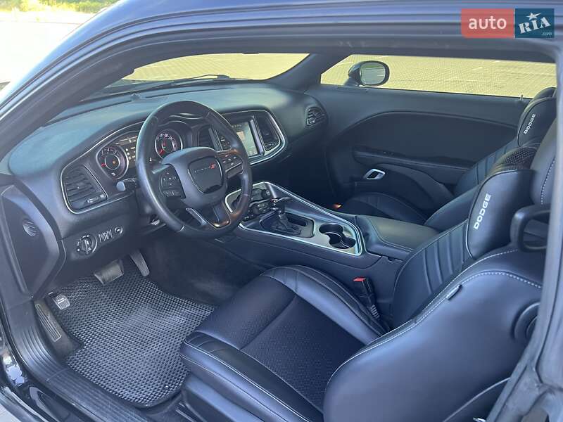 Купе Dodge Challenger 2015 в Киеве