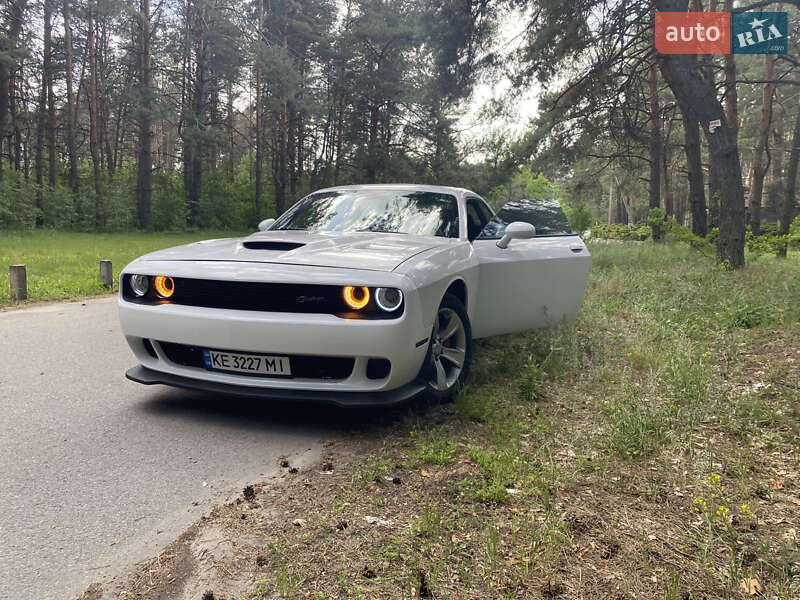 Купе Dodge Challenger 2018 в Новомосковську