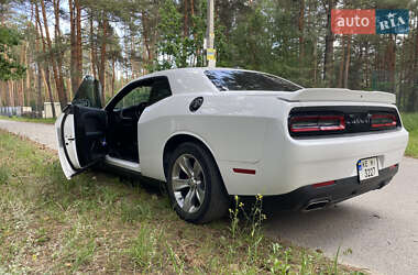 Купе Dodge Challenger 2018 в 