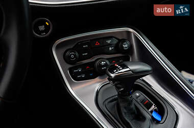 Купе Dodge Challenger 2019 в 