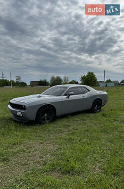 Купе Dodge Challenger 2013 в Буче