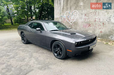 Купе Dodge Challenger 2019 в 