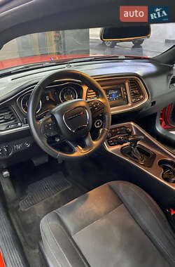 Купе Dodge Challenger 2015 в 