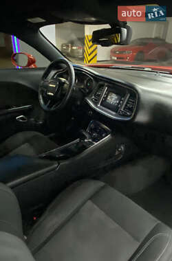 Купе Dodge Challenger 2015 в 
